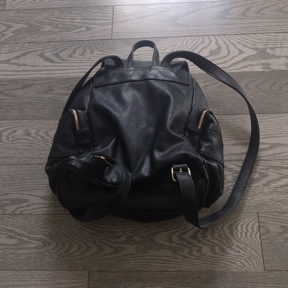 Beautiful bag by forever 21🌸❤️🍀 - Picture 5 of 12